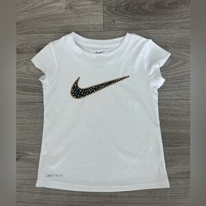 Kids Nike Dri Fit 2 piece 4-5 years old